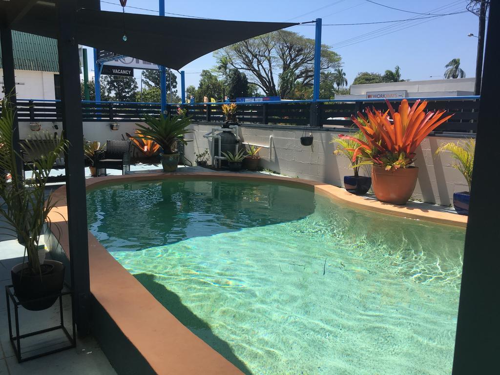 Black Marlin Motel อินนิสเฟล ภายนอก รูปภาพ