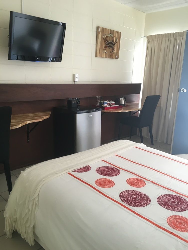 Black Marlin Motel อินนิสเฟล ภายนอก รูปภาพ